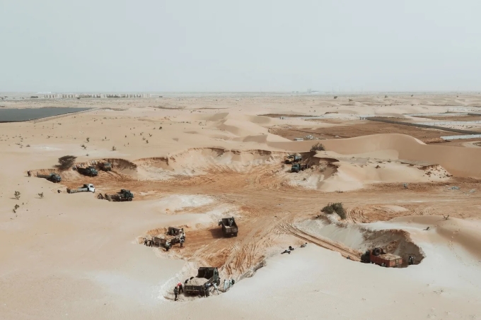 Một khu khai thác khoáng sản ở vùng ngoại ô Nouakachott, Mauritania hồi tháng 3/2023. Ảnh: AFP