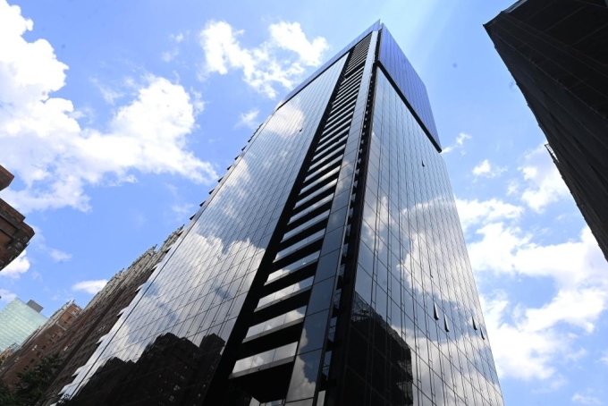 Tòa nhà 43 tầng ở đại lộ First Avenue, Manhattan. Ảnh: NYP