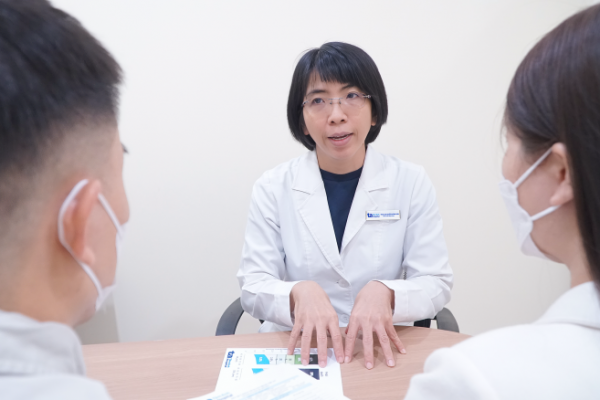 Vợ chồng mang gene lặn: Nguy cơ và tư vấn di truyền bệnh đầu nhỏ
