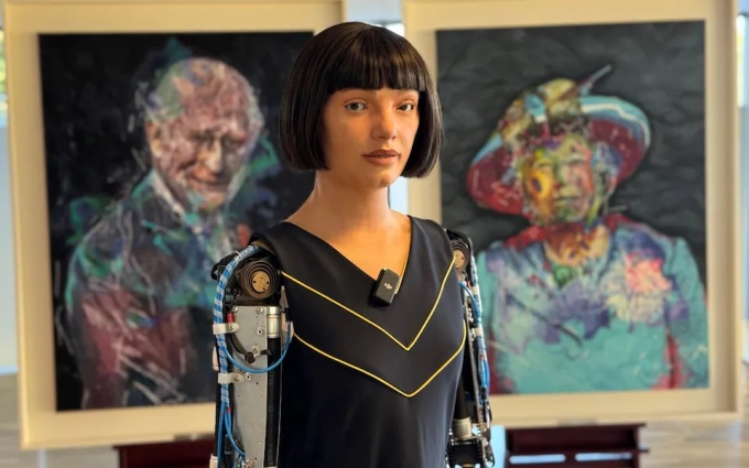 Robot Ai-Da tại sự kiện. Ảnh: Ai-Da Robot Project