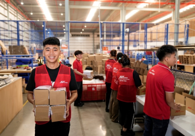J&T Express đặt mục tiêu cung cấp giải pháp vận chuyển phù hợp cho nhiều loại hình doanh nghiệp. Ảnh: J&T Express