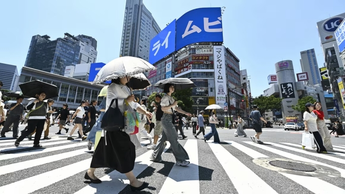 Một góc phố Shibuya ở thủ đô Tokyo, Nhật Bản hồi tháng 6. Ảnh: Anadolu Agency