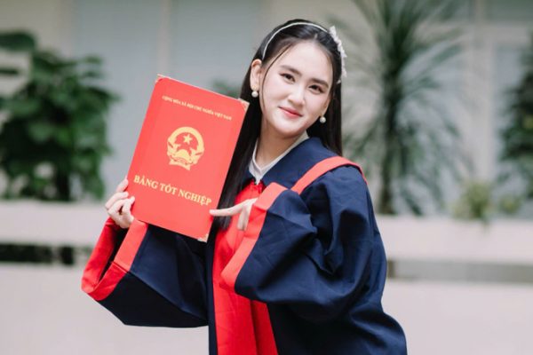 Nữ sinh Việt đỗ Đại học Thanh Hoa: Bí quyết học tiếng Anh