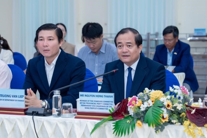 Ông Nguyễn Hồng Thanh, Uỷ viên Ban thường vụ Tỉnh uỷ, Phó Chủ tịch UBND tỉnh Tây Ninh, nhấn mạnh: Việc hợp tác với Tập đoàn YCH về phát triển hạ tầng logistics, thương mại điện tử và chuyển đổi xanh là một dấu mốc quan trọng trong chiến lược nâng tầm năng lực cạnh tranh của tỉnh Tây Ninh. Ảnh: Việt Nam SuperPort TM