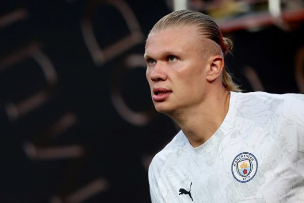 Man City: Vượt mặt Man Utd trong cuộc đua tài trợ áo đấu