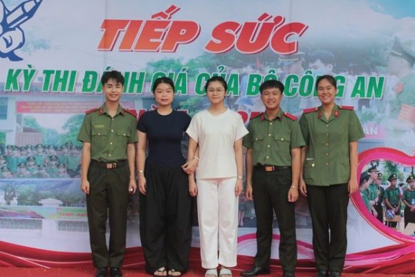 Học viện Chính trị Công an: “Một chọi 80” gây sốt