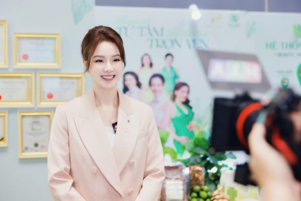 Bon AI: Giải đáp thắc mắc cho mẹ bầu và sau sinh
