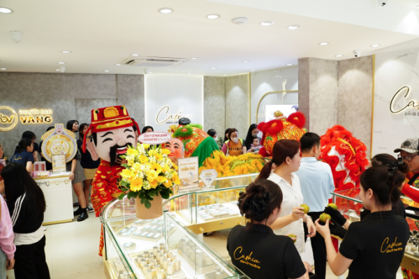 Cashion khai trương cửa hàng mới tại TP HCM: Tin thời trang