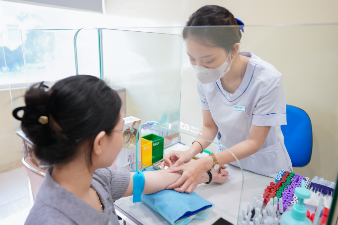 Xét nghiệm máu sàng lọc di truyền trước mang thai. Ảnh minh họa: Bệnh viện Đa khoa Tâm Anh