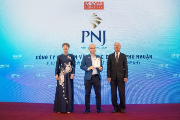 PNJ Nhận Song Giải tại Top 50 Doanh Nghiệp Phát Triển Bền Vững CSA