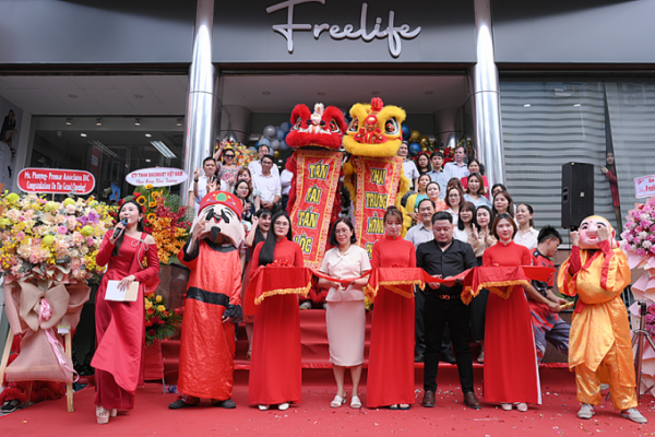 Việt Á Châu khai trương showroom Freelife: Tin tức mới nhất