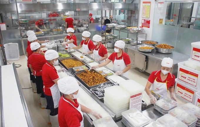 Dây chuyền chia suất ăn của Hương Việt Sinh. Ảnh: Hương Việt Sinh
