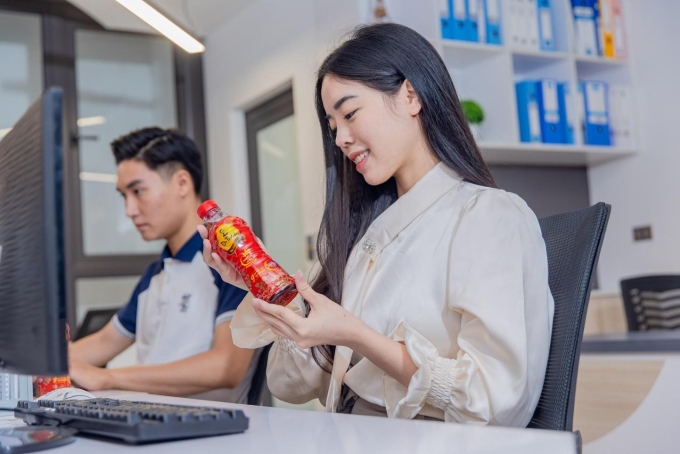 Trà thanh nhiệt Dr. Thanh được nhiều bạn lựa chọn làm thức uống chăm sóc cơ thể khi hè về. Ảnh: Dr. Thanh