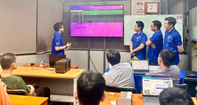 Một buổi học dựa trên thực tiễn tại FPT Jetking. Ảnh: FPT Jetking