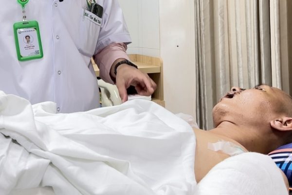 Cứu sống người đàn ông vỡ gan, lộ nội tạng do tai nạn giao thông