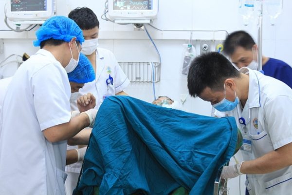 Điện Biên: Sập cầu treo, ba nạn nhân chấn động não, dập phổi