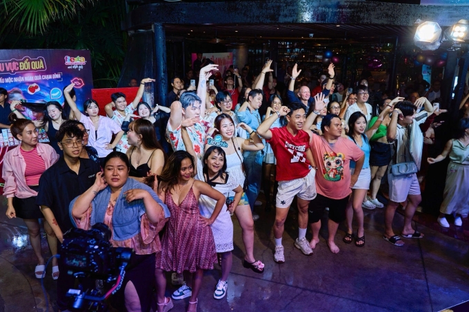 Đêm tiệc Fiesta Party thu hút nhiều bạn trẻ tham gia. Ảnh: DKT Mekong