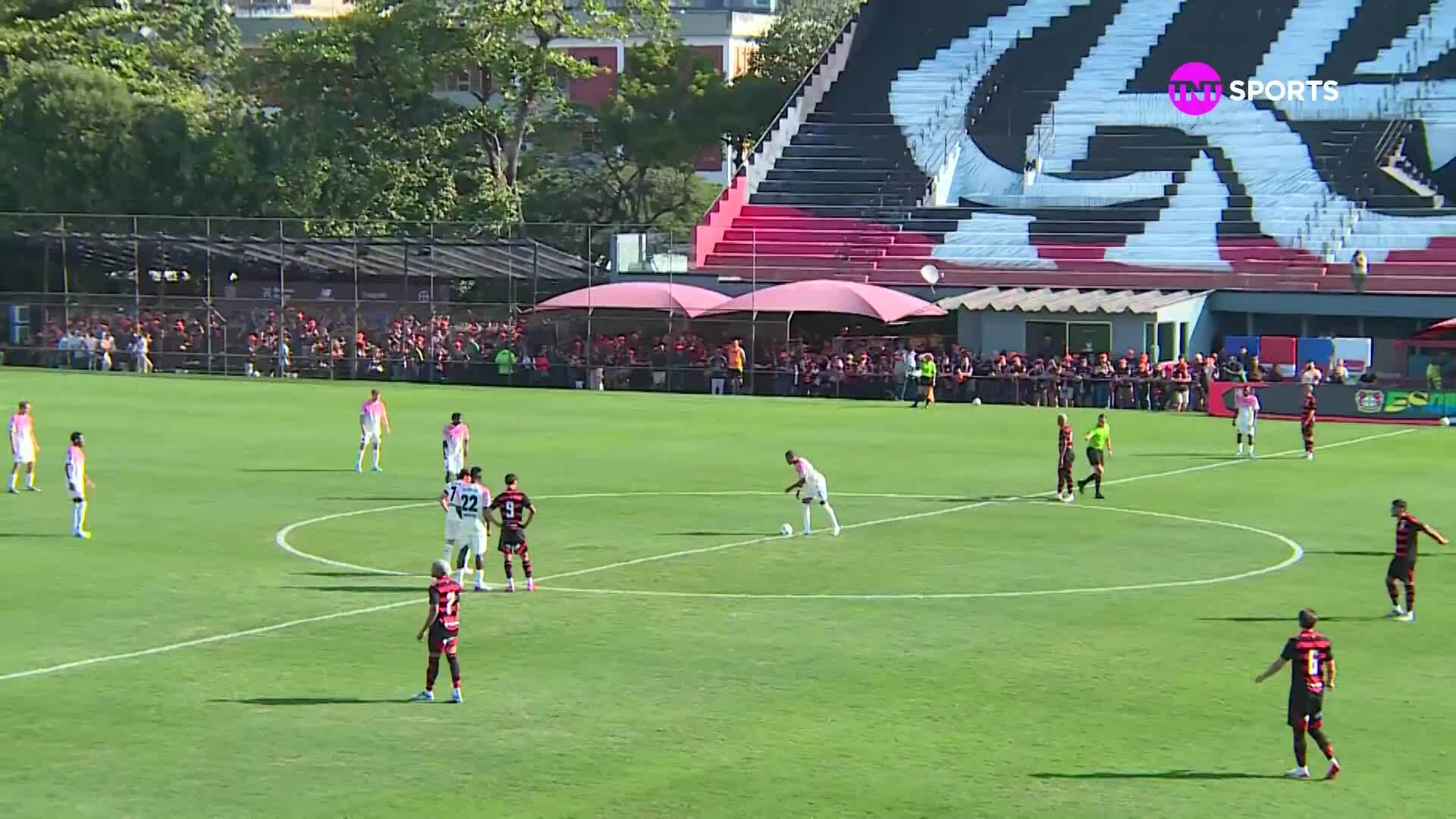 Leverkusen thua U20 Flamengo 1-5 trong ngày Ten Hag ra mắt