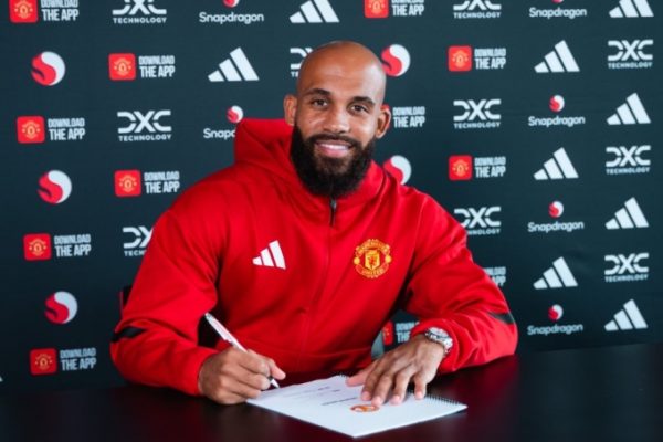 Man Utd: Tân binh dùng cờ vua cải thiện tư duy bóng đá