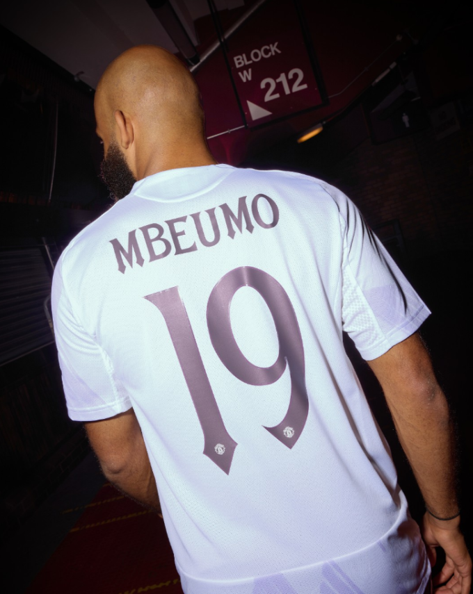 Bryan Mbeumo sẽ mặc áo số 19 tại Man Utd. Ảnh: Man Utd