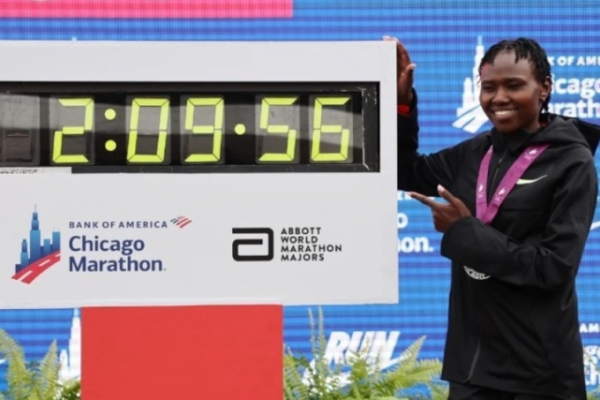 Doping: Kỷ lục gia marathon nữ bị đình chỉ thi đấu