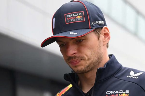 Verstappen đến Mercedes? Tin đồn chuyển nhượng gây sốc