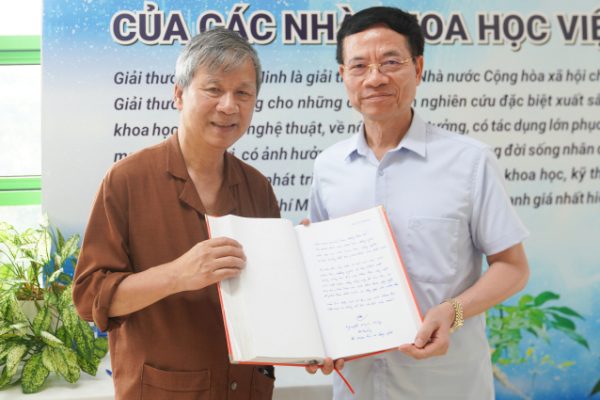 ‘Người làm khoa học xứng đáng được vinh danh muôn đời’