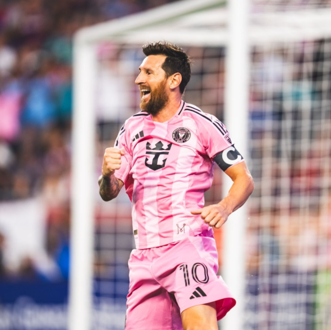 Lionel Messi mừng bàn trong trận Inter Miami thắng New England Revolution 2-1 trên sân Gillette, Foxborough, Massachusetts, Mỹ ngày 9/7. Ảnh: Inter Miami