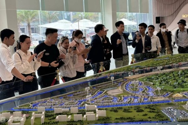 Tuyển dụng môi giới nhà đất: Doanh nghiệp bất động sản tăng tốc