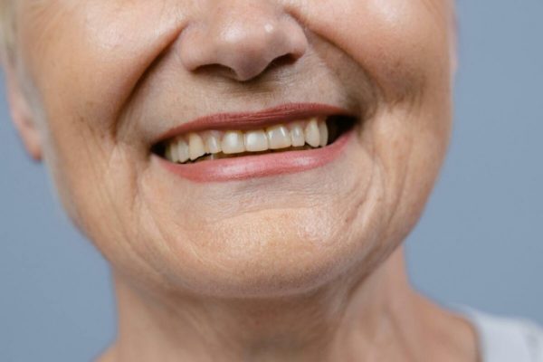 Bí quyết sống thọ: Tại sao răng thật quan trọng đến vậy?