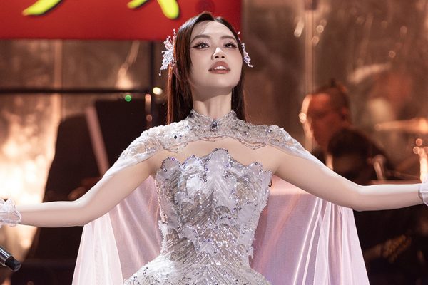 Phương Mỹ Chi Top 3 ‘Sing! Asia’: Ấn Tượng Với Dân Ca