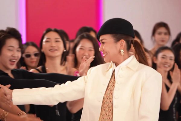 Thanh Hằng và dàn thí sinh Vietnam’s Next Top Model xuất hiện ấn tượng