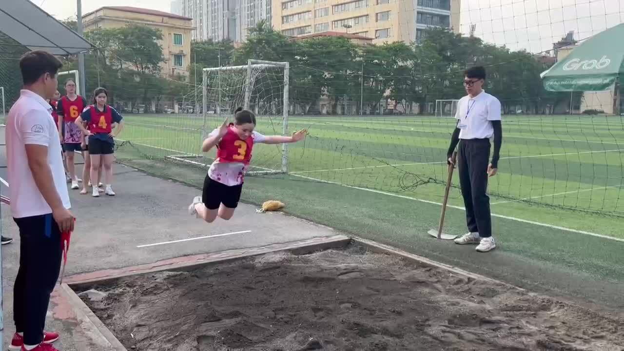 Thí sinh bật xa, ca hát giành suất vào Đại học Sư phạm Hà Nội