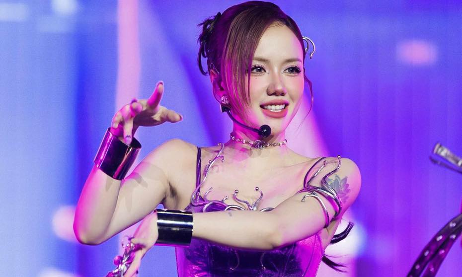 Tiết mục "Em xinh em bling"