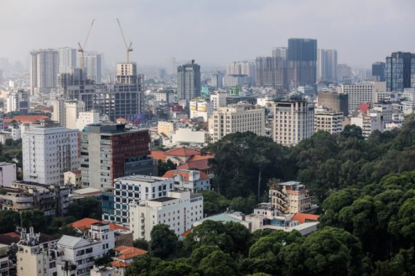 TP HCM: 2 năm liền thiếu căn hộ giá rẻ dưới 40 triệu/m2