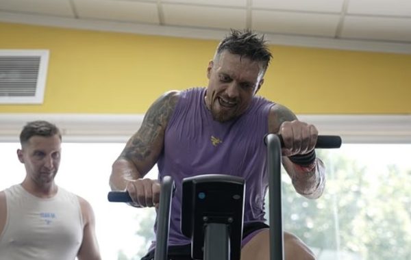 Usyk: Bí quyết khoa học giúp võ sĩ giữ phong độ đỉnh cao