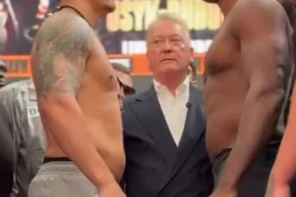 Usyk vs. Dubois: Usyk đạt cân nặng kỷ lục