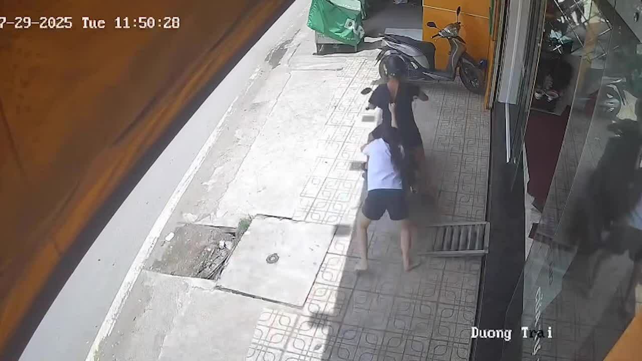 Video Cướp tiệm vàng