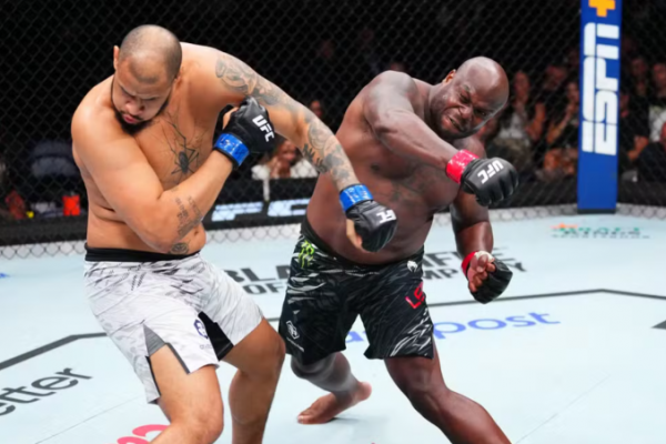 Derrick Lewis trở lại UFC: Knock-out nhanh sau 35 giây!
