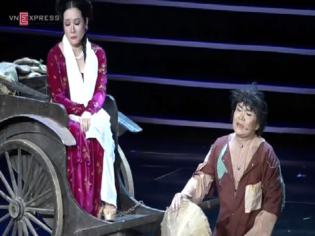 Xuân Hinh diễn