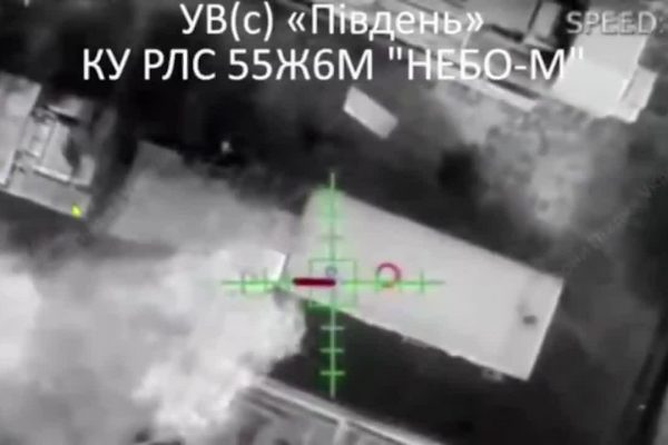 Ukraine Tấn Công Radar Nga Bằng Drone: Phản Công Hiệu Quả?