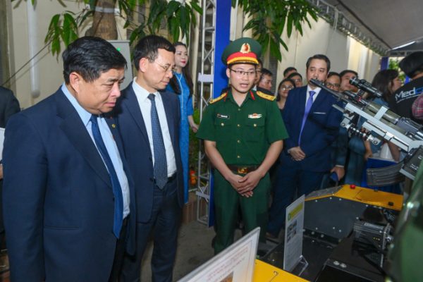 Đề án trọng dụng nhân tài khoa học công nghệ: Xây dựng và phát triển