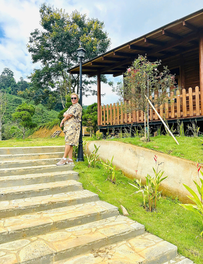 Hoàng Mập tại một khuôn viên nhà nghỉ dưỡng ở Lâm Đồng. Ảnh: Nhân vật cung cấp
