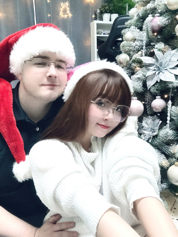 Ngọc Huyền và Willi dịp Noel năm 2024. Ảnh: Nhân vật cung cấp