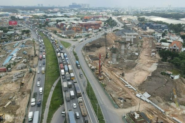 TP HCM: Phân luồng giao thông giảm ùn tắc cửa ngõ phía đông