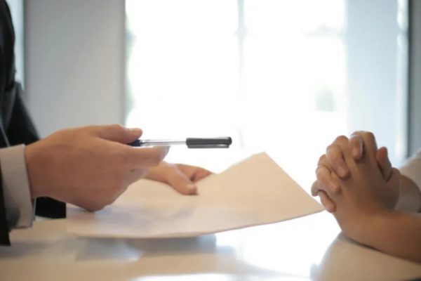 Phá sản công ty cho vay: Bỗng dưng được xóa nợ bất ngờ