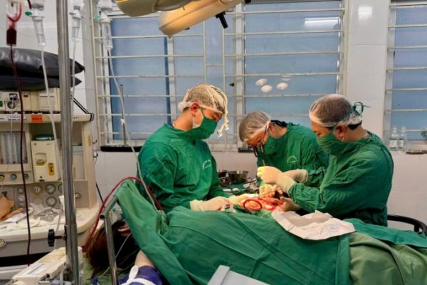 Nối thành công tay đứt rời cho người đàn ông nhờ phẫu thuật