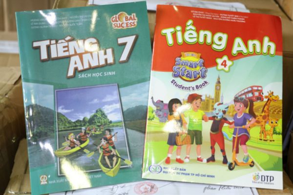 Triệt phá đường dây sản xuất sách giáo khoa giả số lượng lớn
