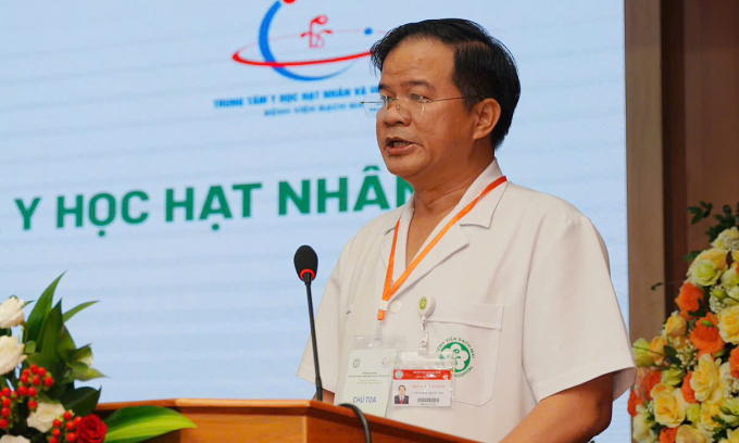 PGS Đào Xuân Cơ, Giám đốc Bệnh viện Bạch Mai, phát biểu tại hội thảo. Ảnh: Thanh Hải