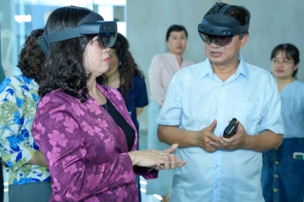 Y tế thông minh: Trải nghiệm tại triển lãm thành tựu quốc gia